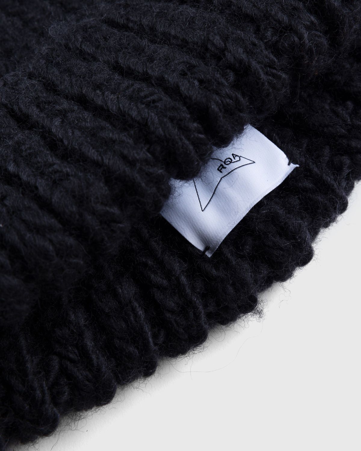 ROA – Beanie Black - Hats - Black - Image 3