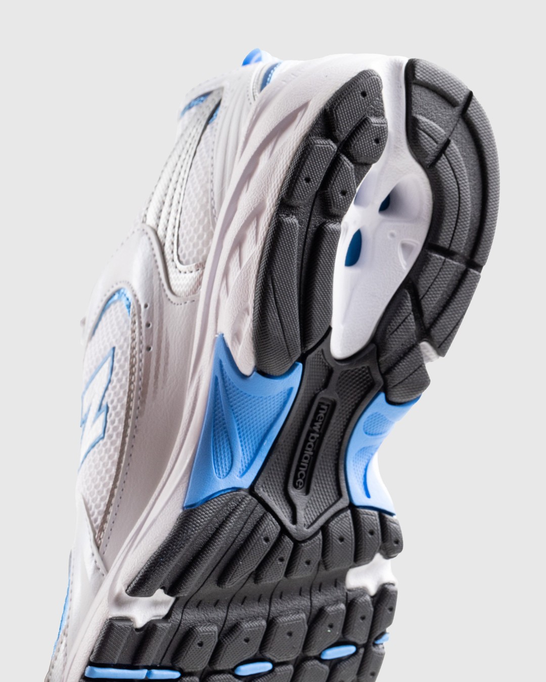 New balance deals 9 running