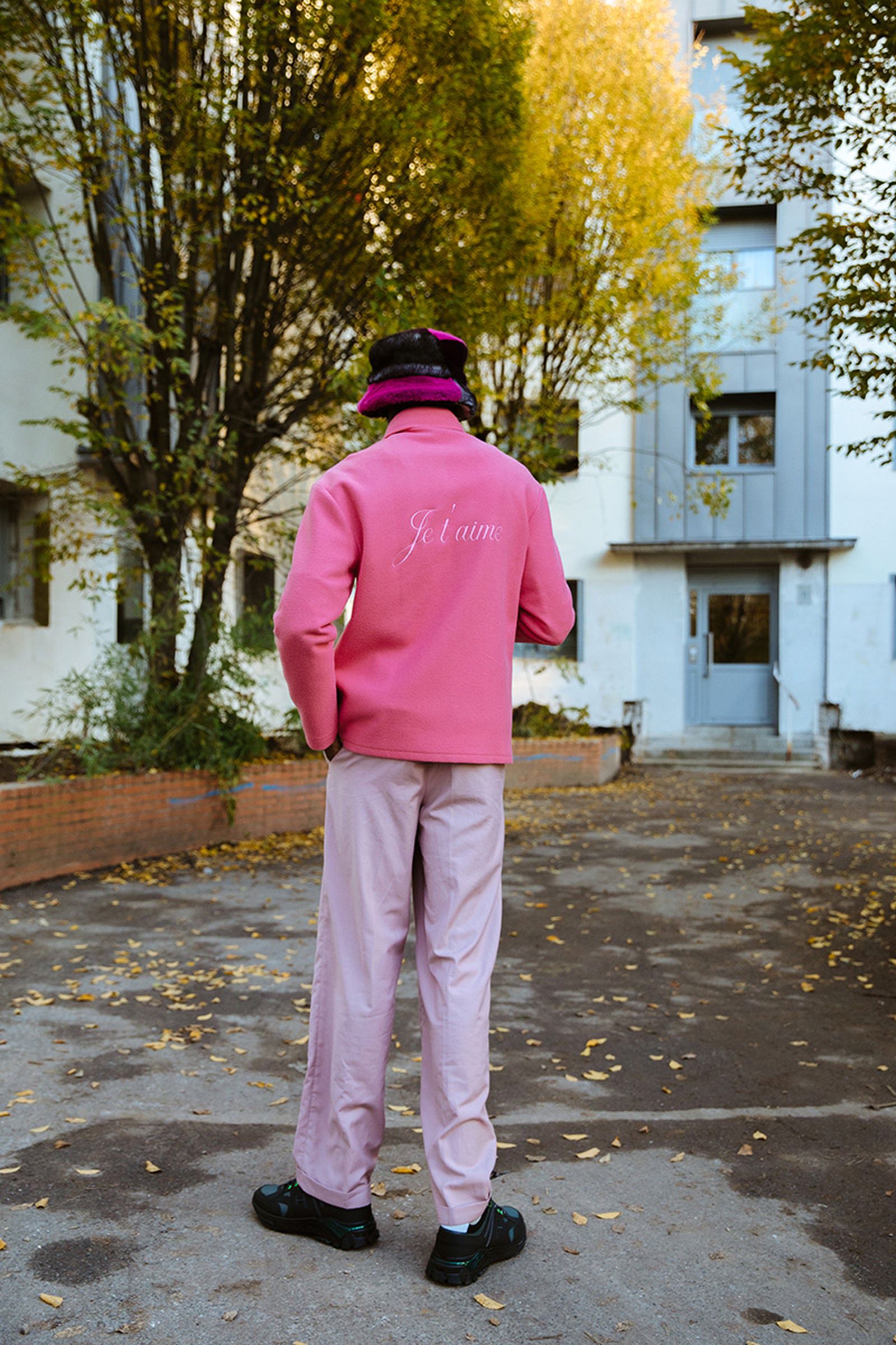 gogo-lupin-hogan-sneaker-pink-paris-05