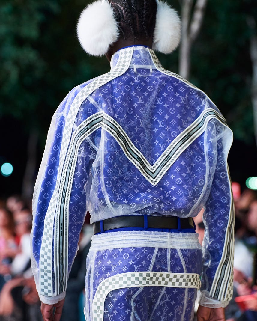 virgil-abloh-louis-vuitton-ss22-collection-details-nike (12)