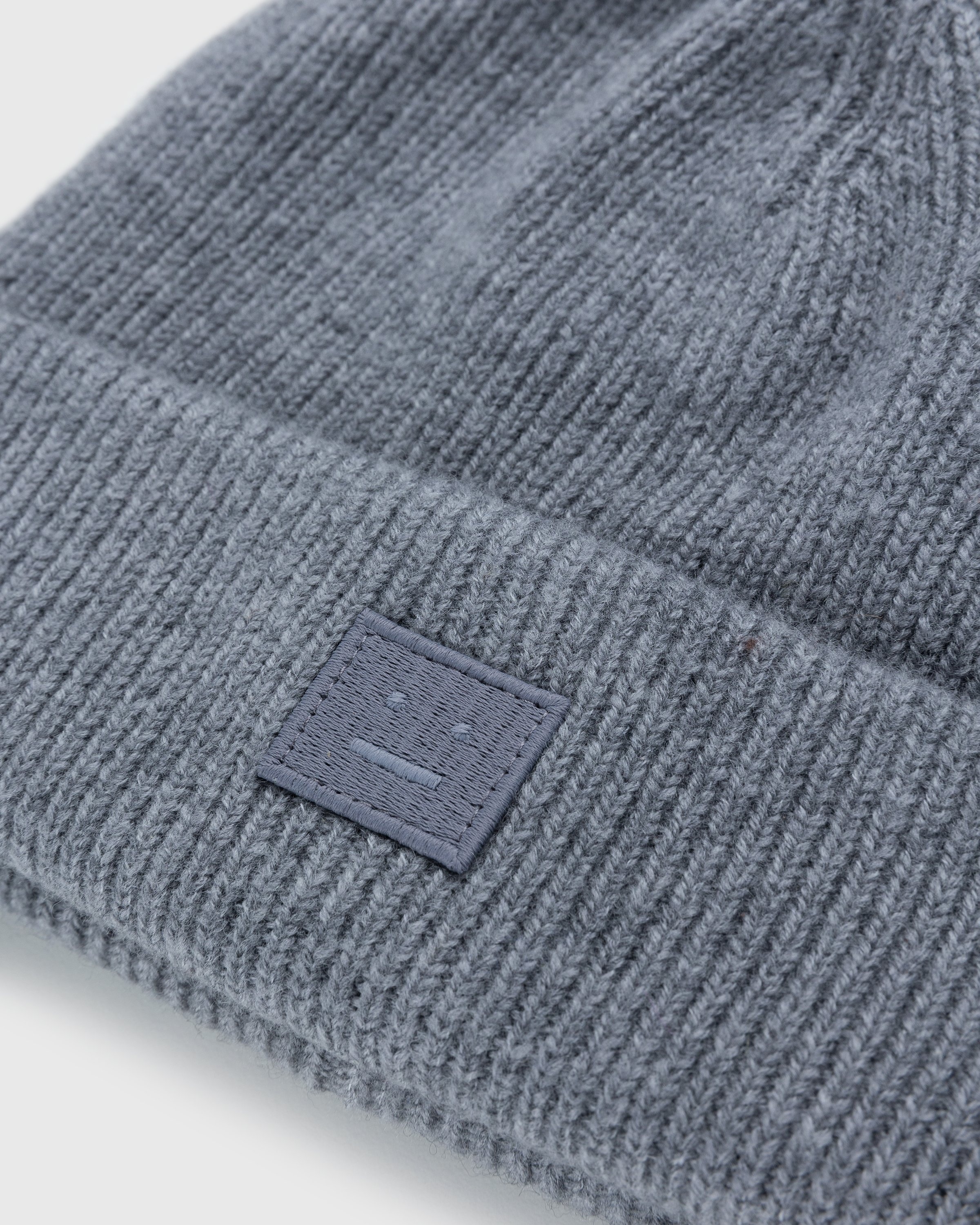 Acne Studios – Small Face Logo Beanie Grey Melange - Hats - Grey - Image 3