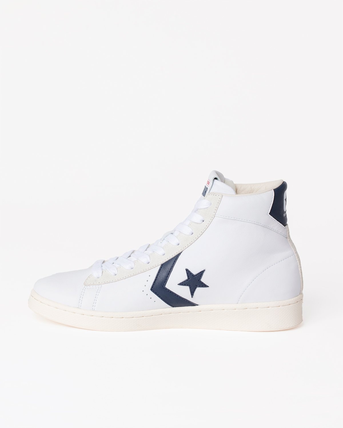 Converse – Pro Leather OG Mid White/Obsidian/Egret - High Top Sneakers - White - Image 6