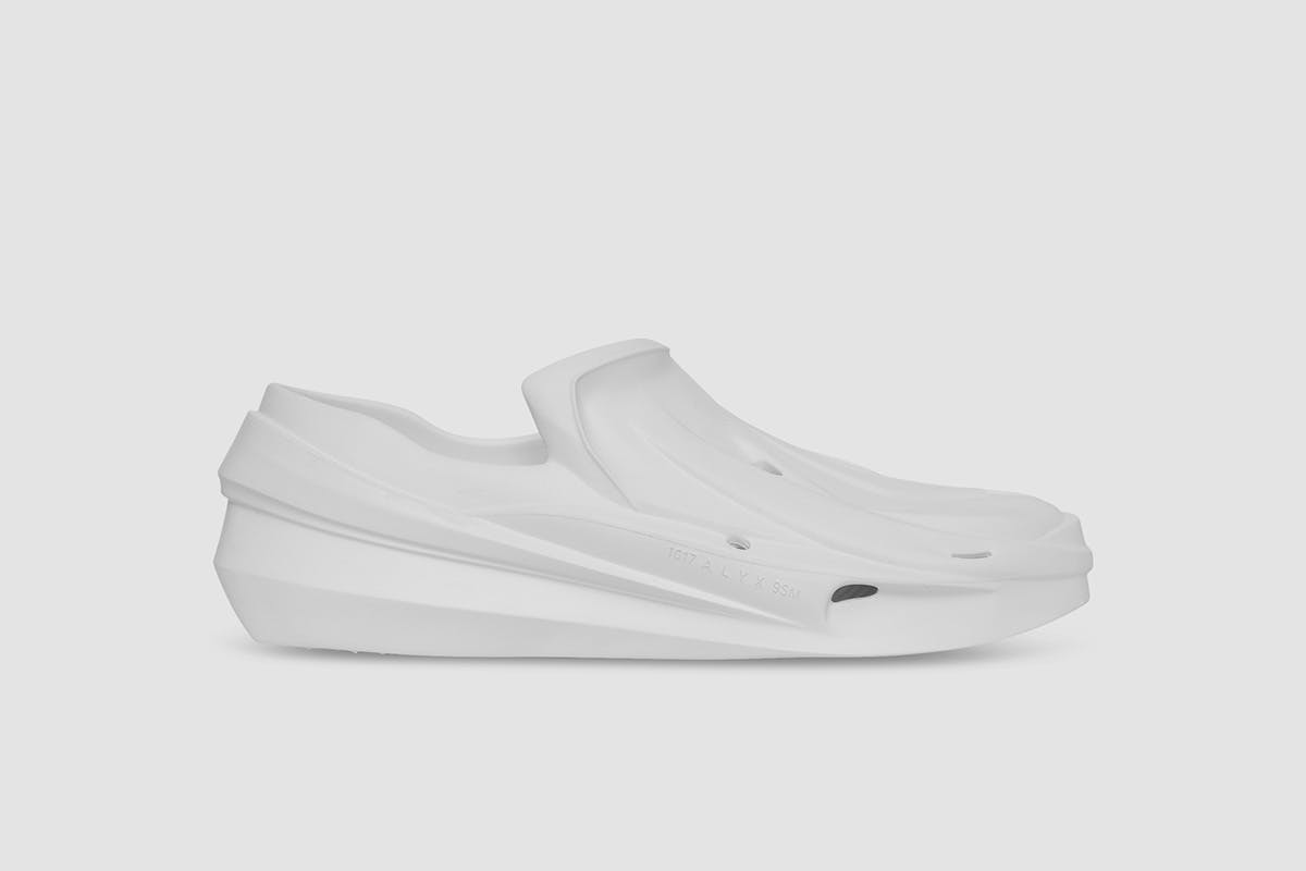 daily-sneaker-news-03-16-2021-2-04