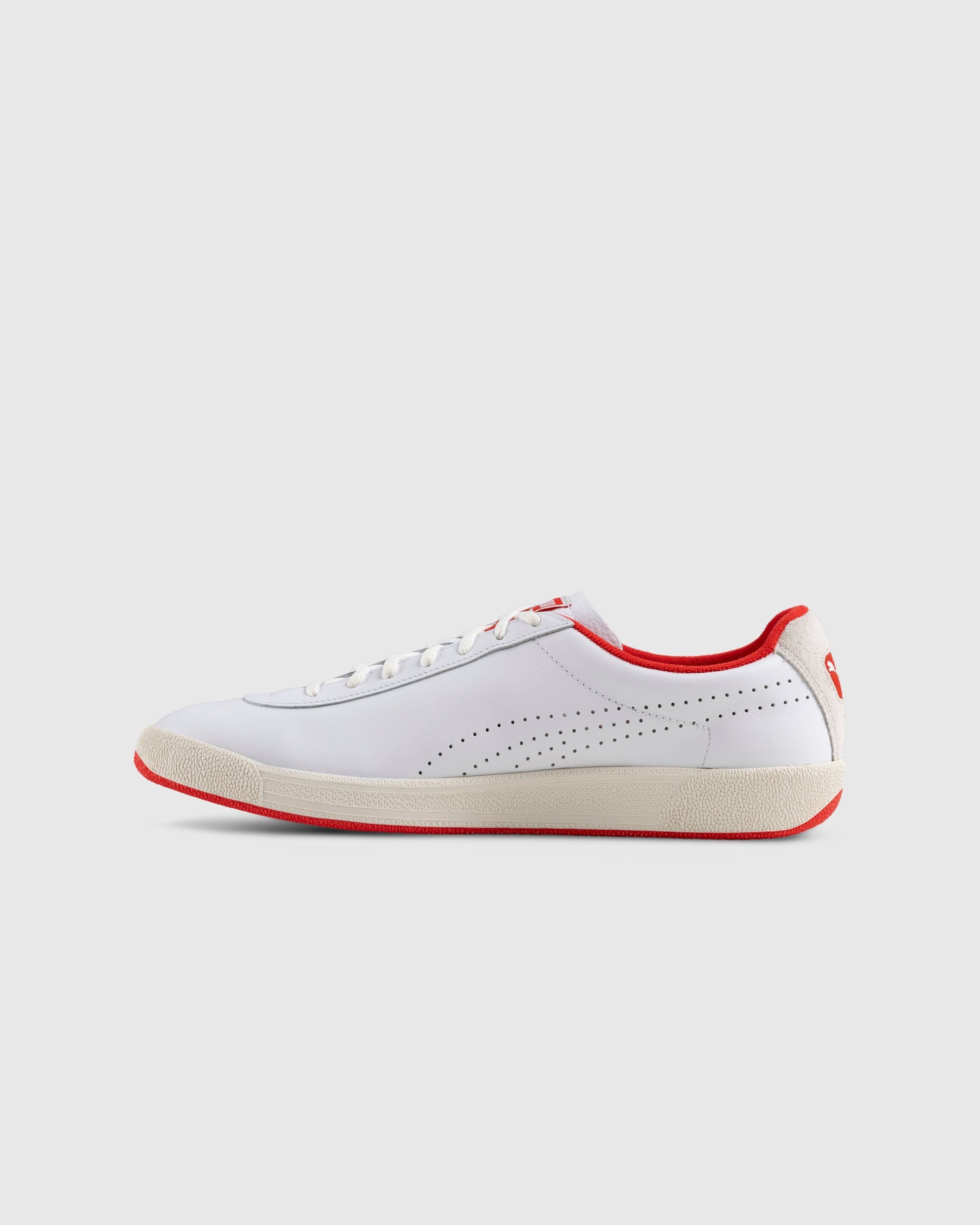 Cream hot sale puma sneakers