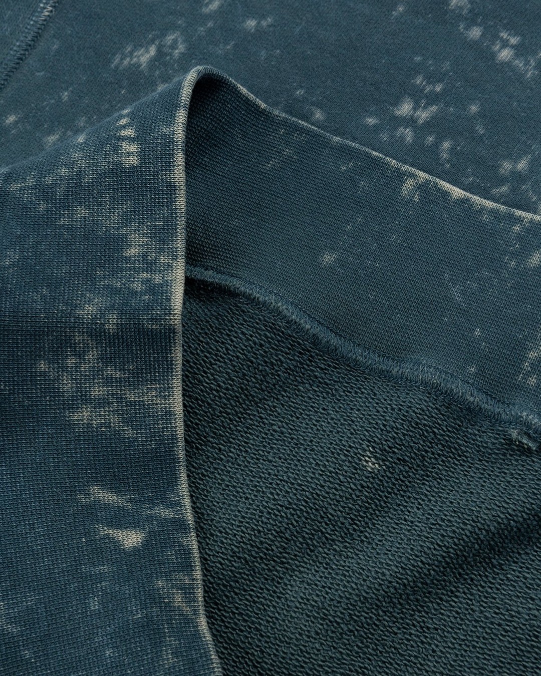 Stone Island – 61538 Garment-Dyed Cotton Fleece Crewneck Mid Blue - Sweats - Blue - Image 8