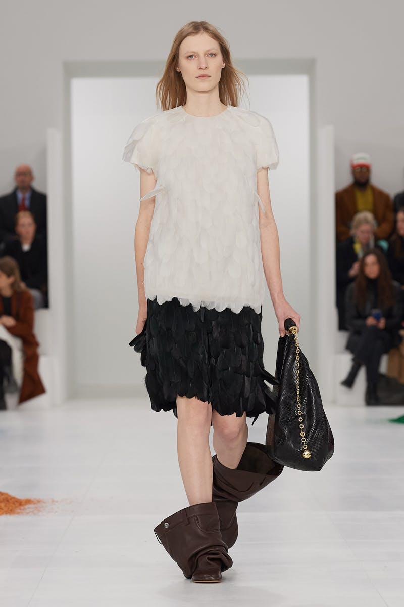 loewe-fall-winter-2023-womens-17