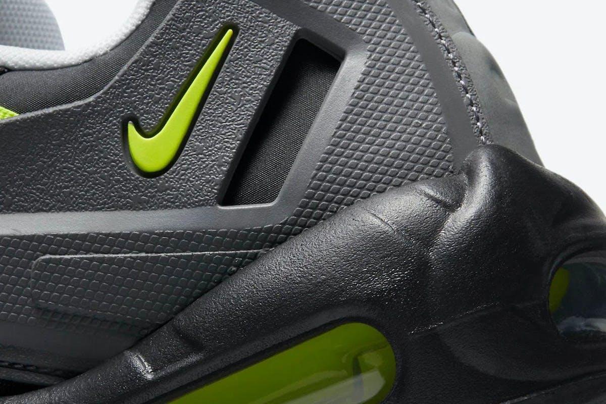 nike-air-max-95-ndstrkt-neon-release-date-price-10