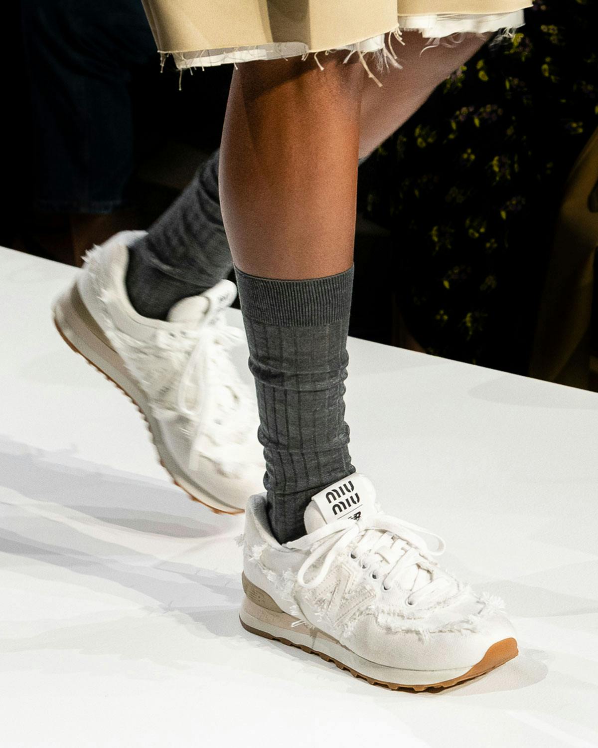 miu-miu-new-balance-04