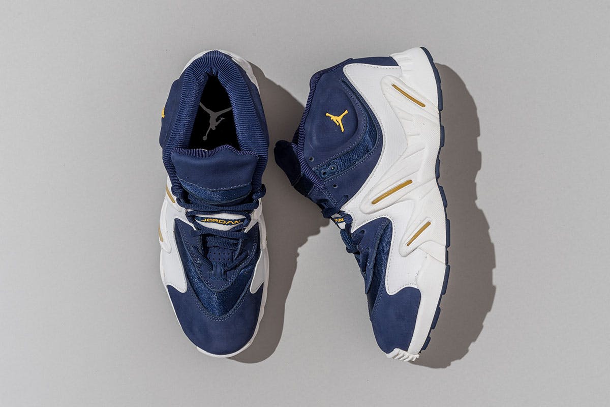 2000 Jordan 3 Percent Midnight Navy/Lt Ginger-White