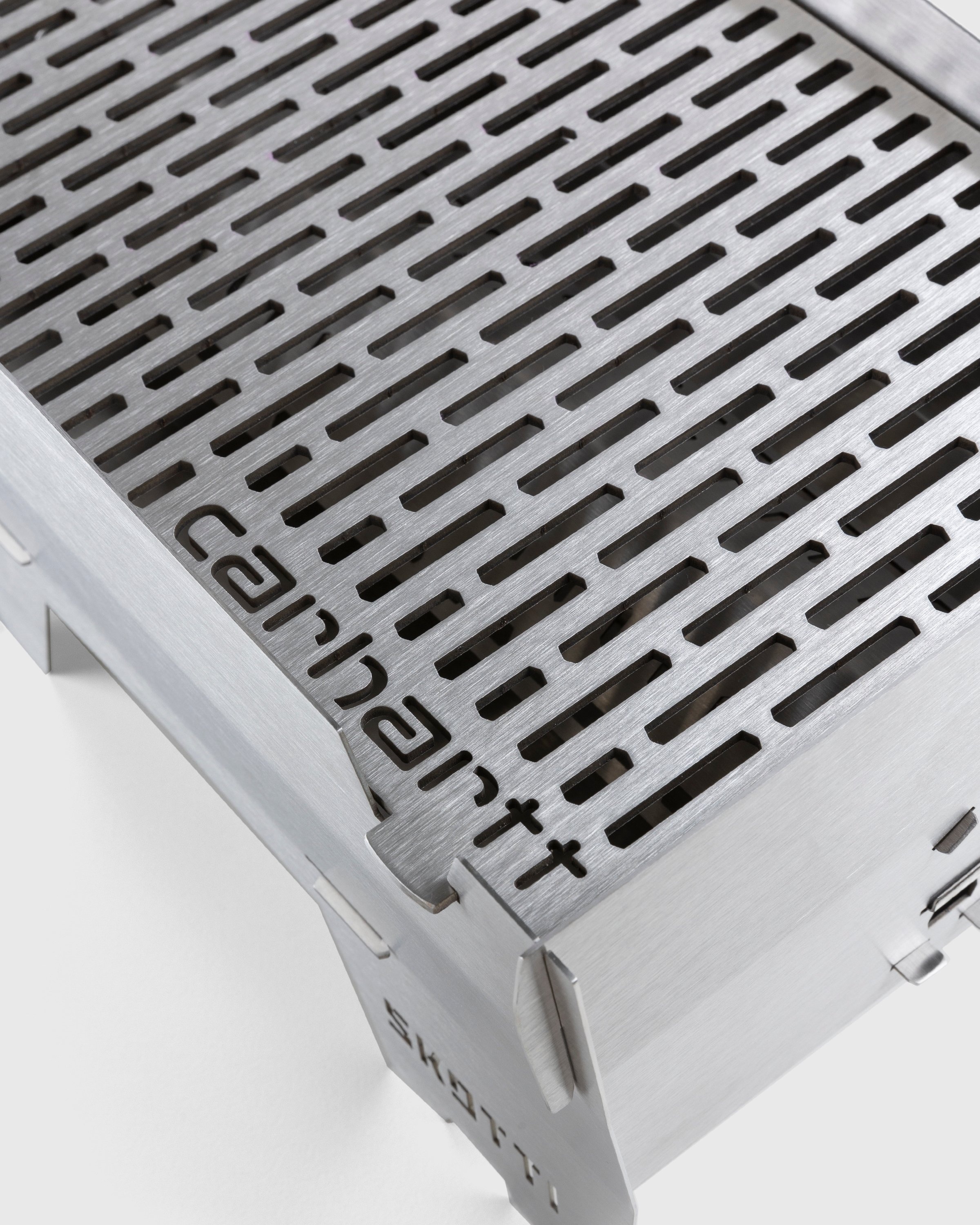 Carhartt WIP – SKOTTI Grill Silver - Lifestyle - Silver - Image 9