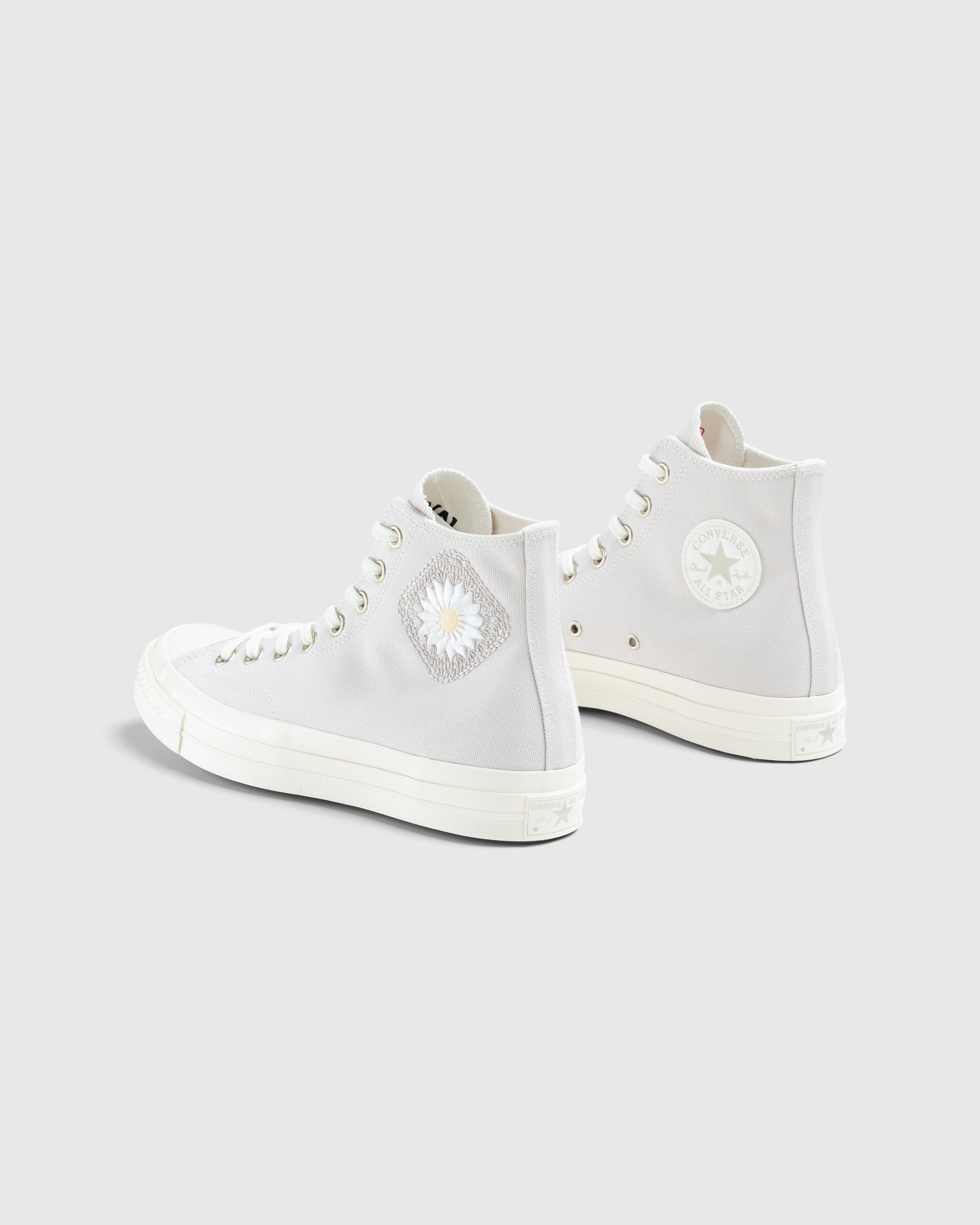 Converse chuck 2025 taylor light