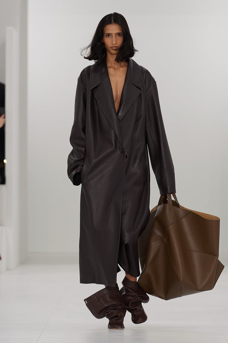 loewe-fall-winter-2023-womens-9