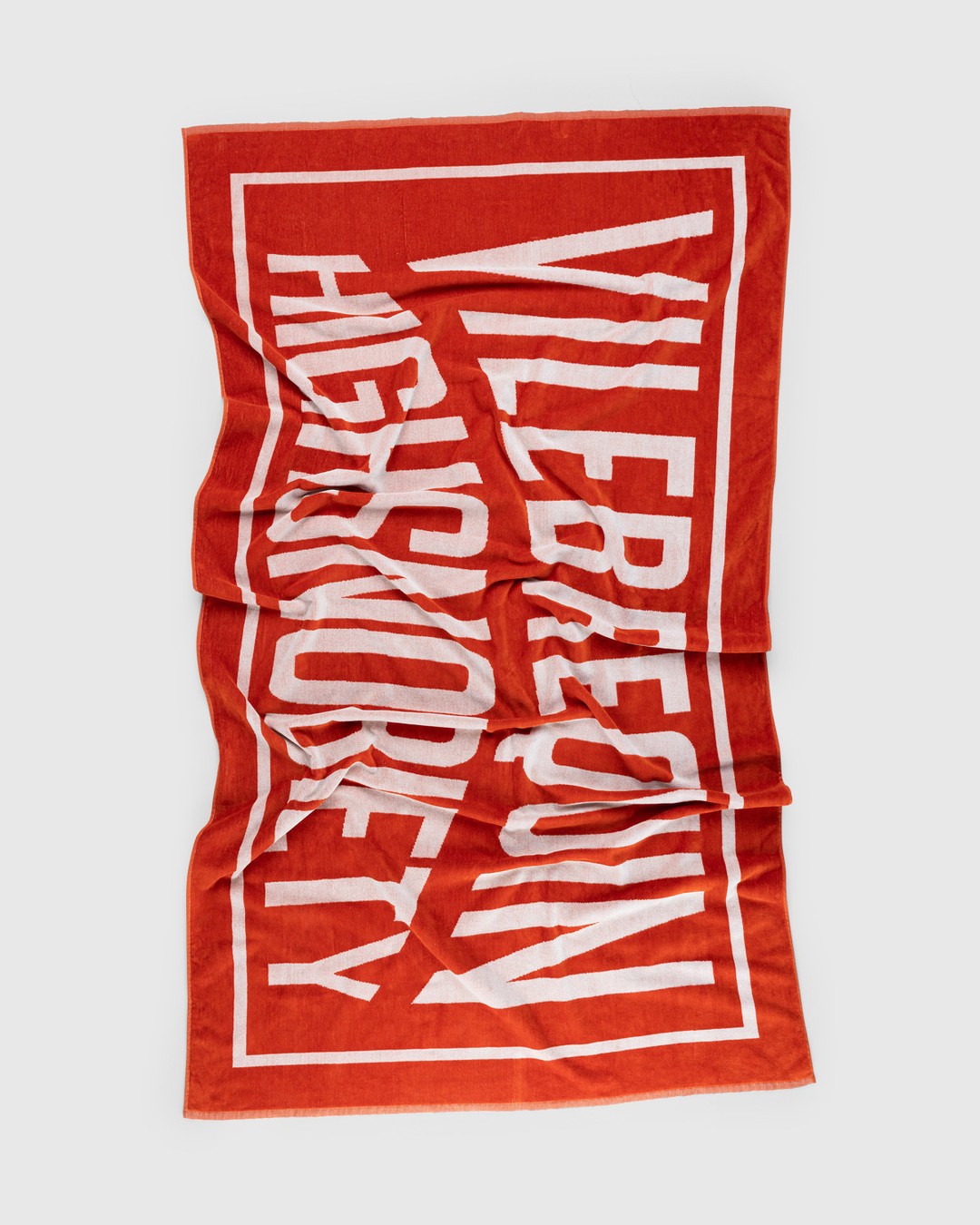 Vilebrequin x Highsnobiety – Logo Towel Red - Towels - Red Tea - Image 1