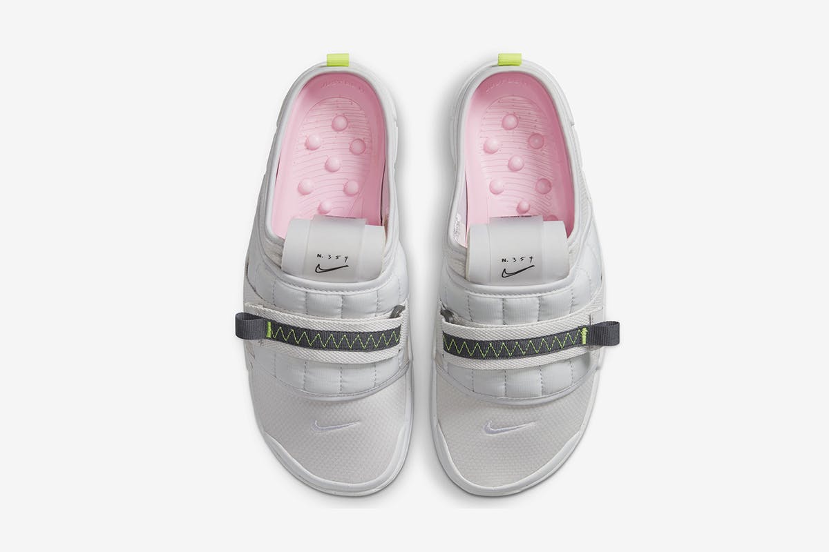 Nike Offline mule product shot