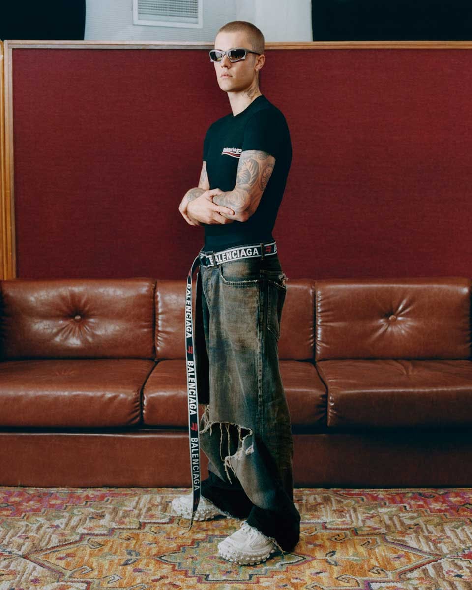 justin-bieber-balenciaga-2022-campaign-jeans-glasses-sneakers-shoes-2