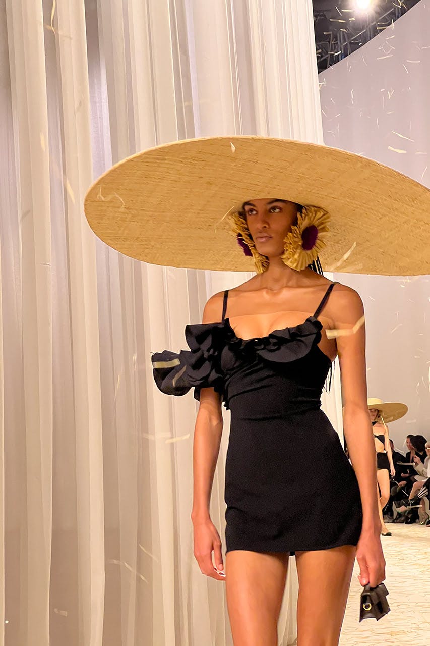 jacquemus-spring-2023-raphia-001_0010_IMG_3854