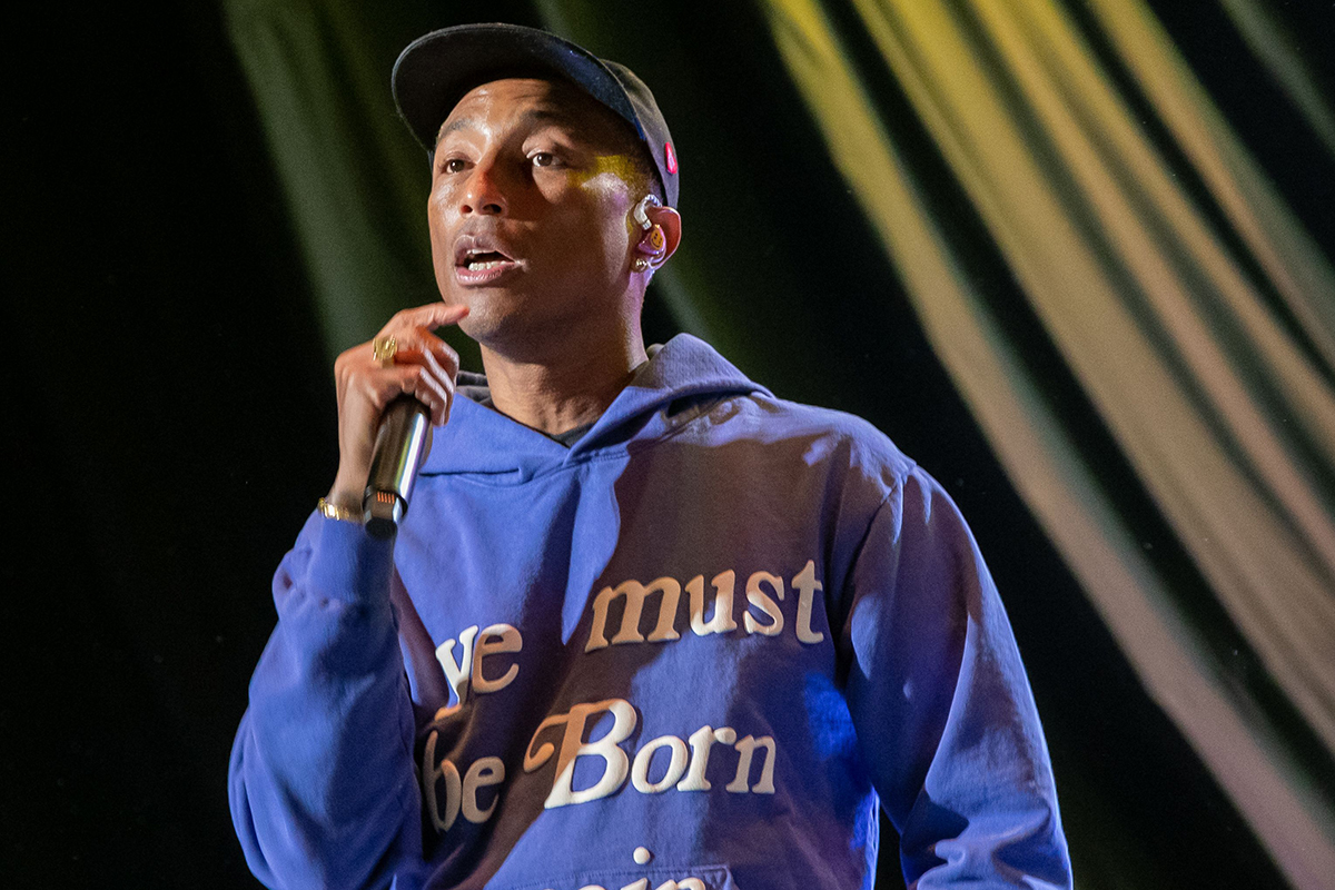 Pharrell performing