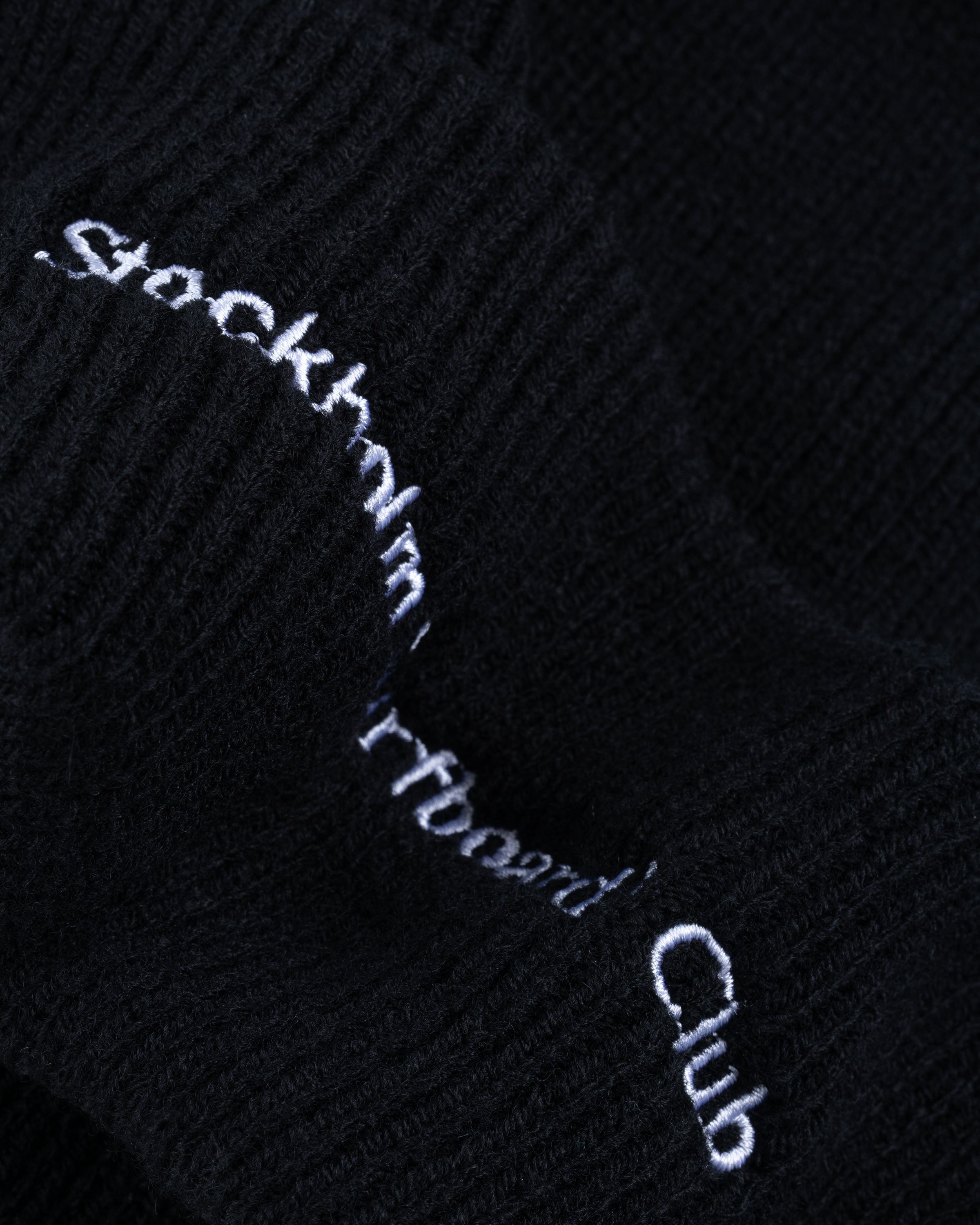 Stockholm Surfboard Club – Mossa Beanie Black - Hats - Black - Image 4