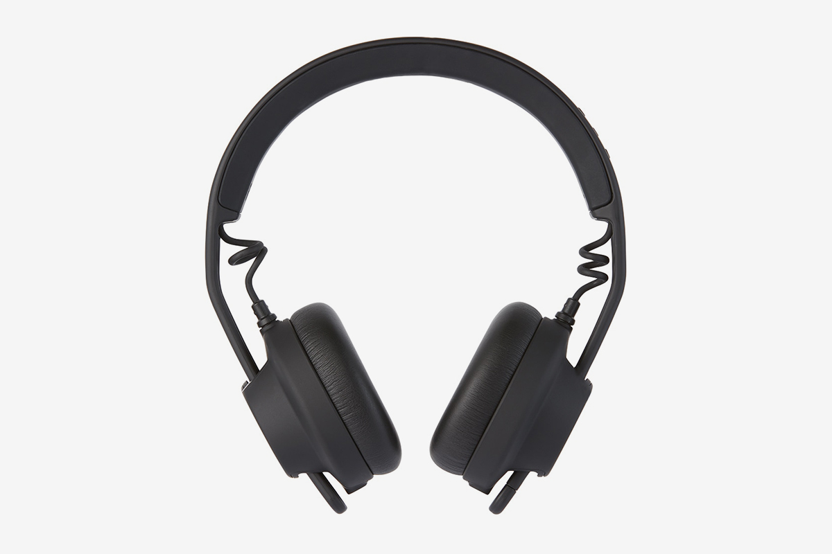 aiaiai-black-wireless-tma-2-move-headphones