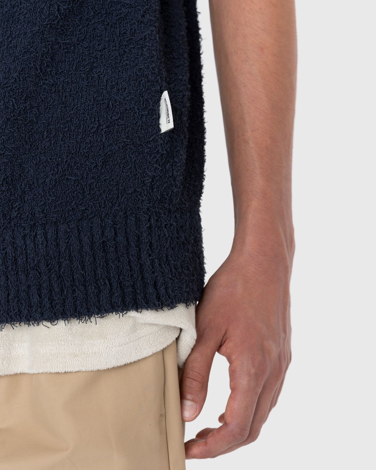 Highsnobiety – V-Neck Sweater Vest Black - Gilets - Black - Image 5