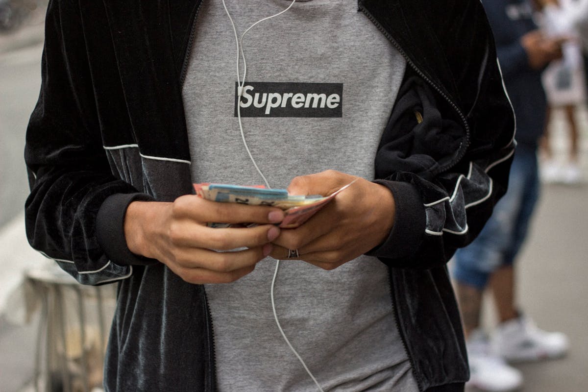 supreme-box-logo-drop