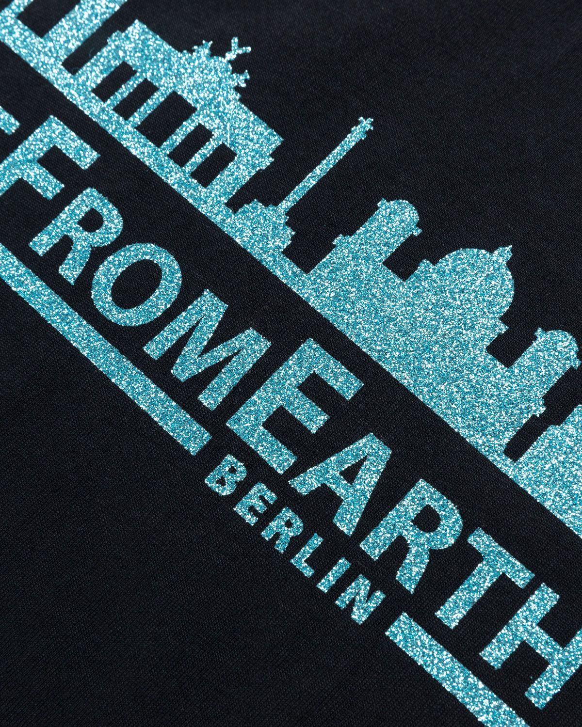 Live From Earth x Highsnobiety – BERLIN, BERLIN 3 Logo T-Shirt Black - Tops - Black - Image 7