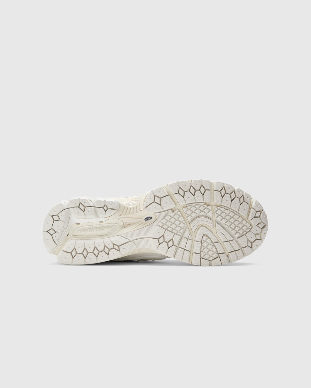 New balance top es de nike