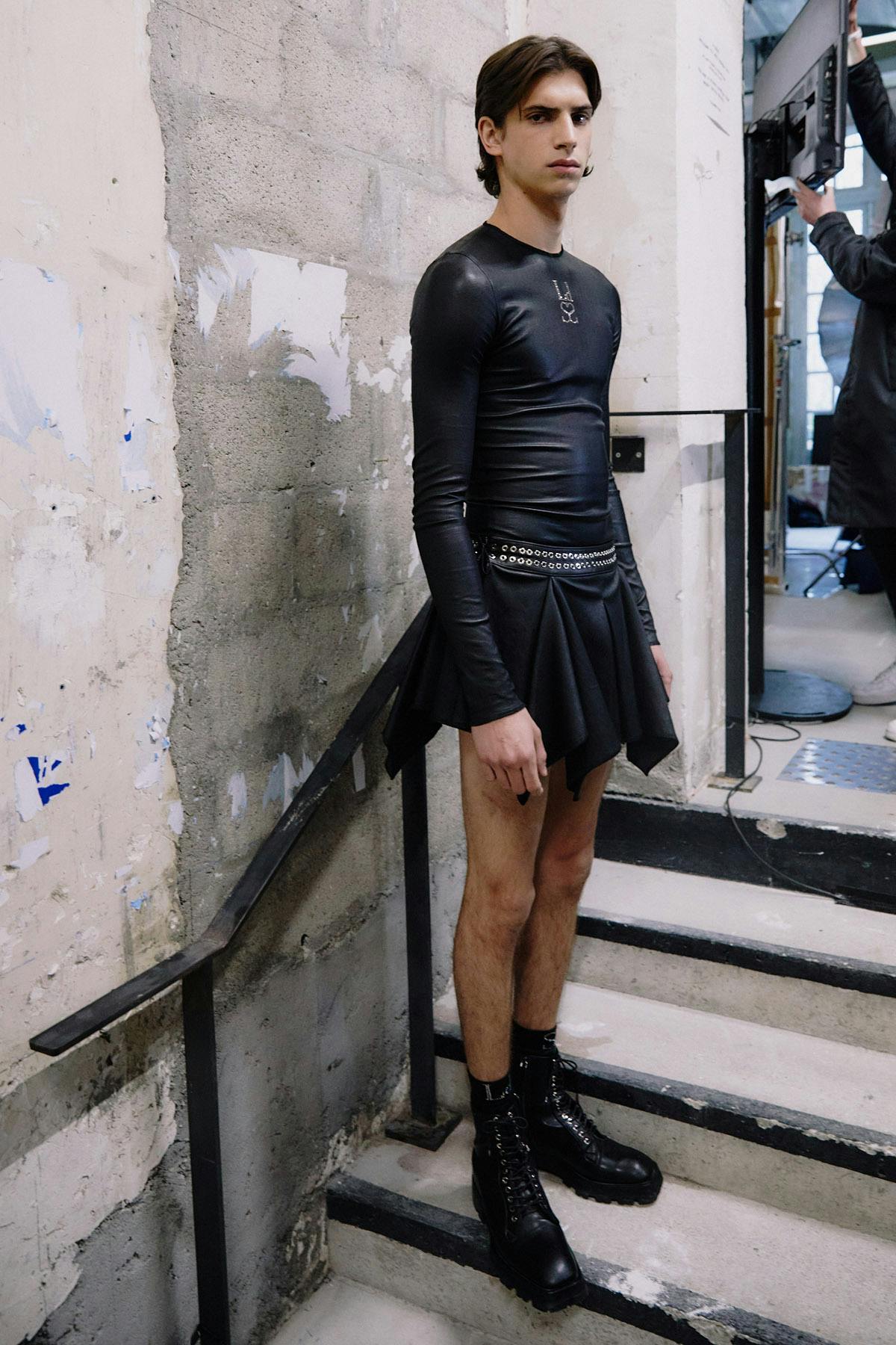 ED_TENT_PARIS_LUDOVIC_DE_SAINT_SERNIN_FW23_JULIEN_TELL_04