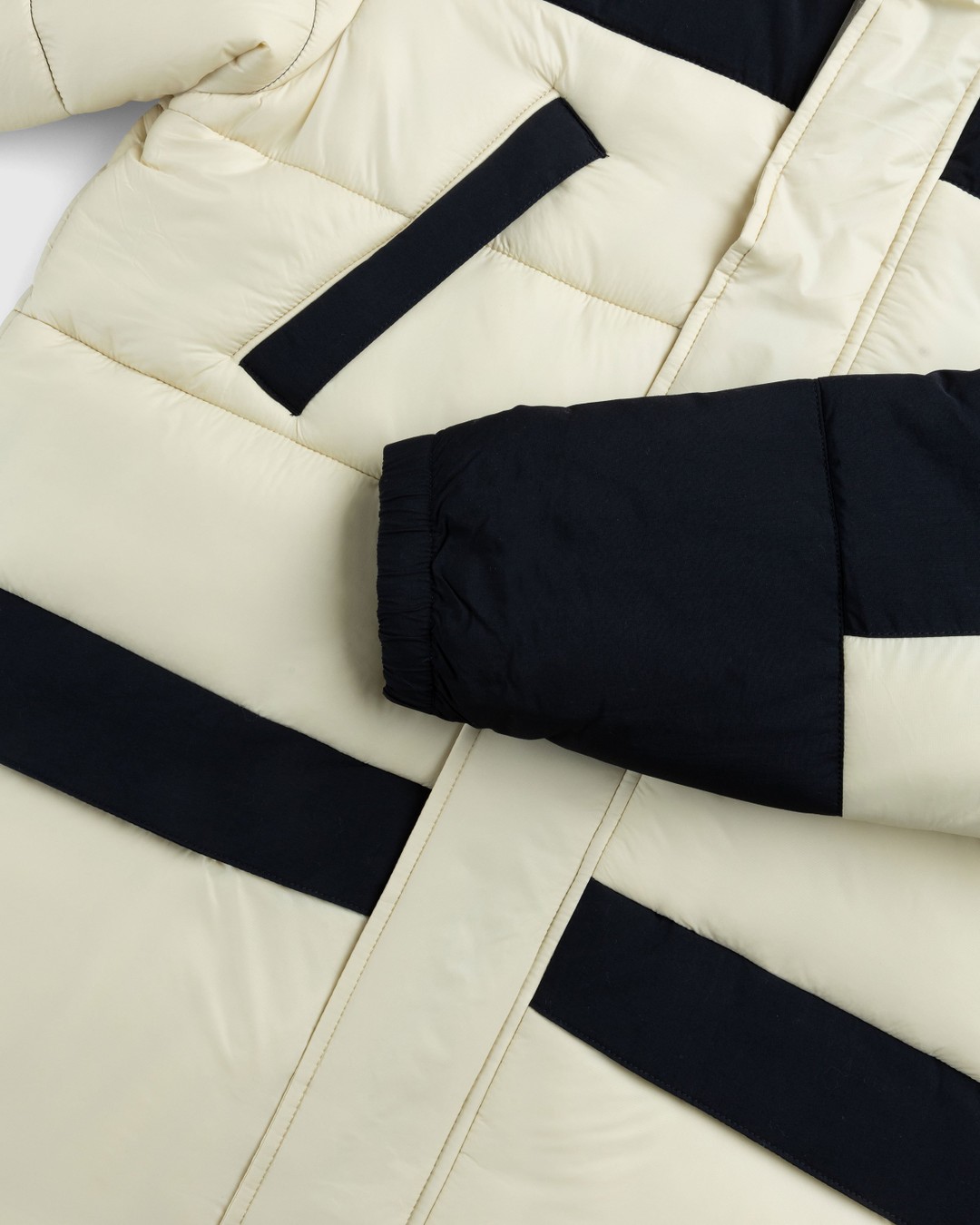 The North Face – Himalayan Insulated Parka Gravel - Outerwear - Beige - Image 4