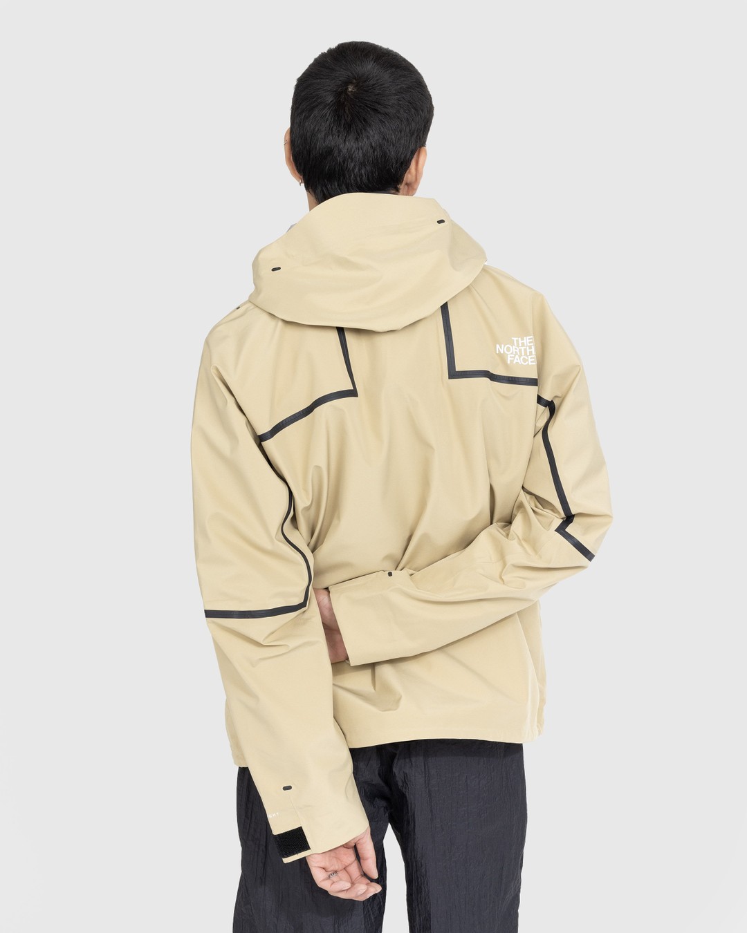 The North Face – RMST FUTURELIGHT Mountain Jacket Khaki Stone - Outerwear - Green - Image 3