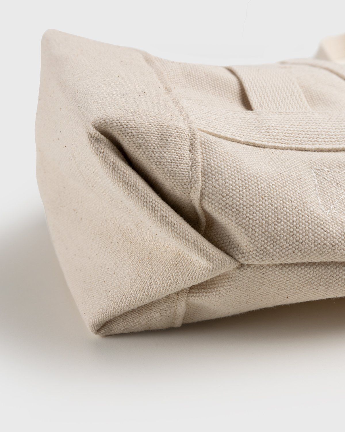 Highsnobiety – Small Canvas "H" Tote Natural - Bags - Beige - Image 4