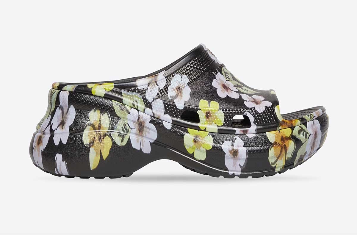 balenciaga-crocs-pool-slide-sandal-buy-collab--(14)