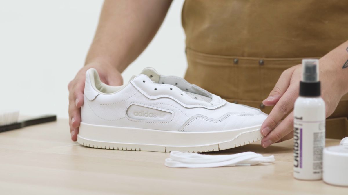 Reskyd ulv Joke How To Clean Leather & Suede Sneakers in 2022