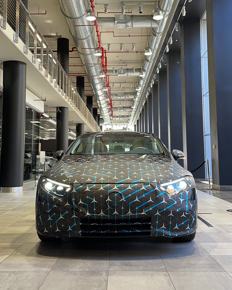 mercedes-benz-eqs-2022-02