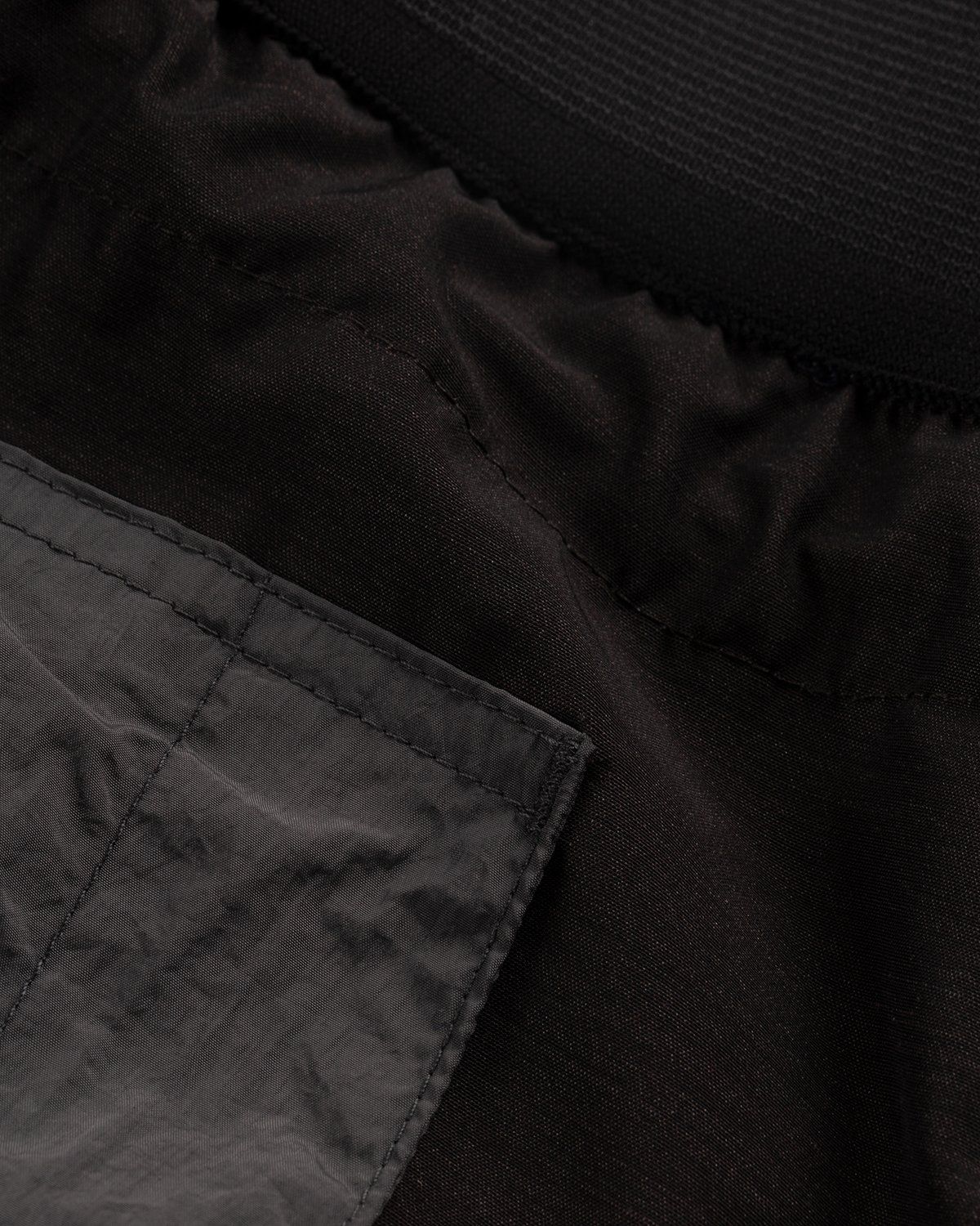 Arnar Mar Jonsson – Hraun Work Short Charcoal - Shorts - Brown - Image 7