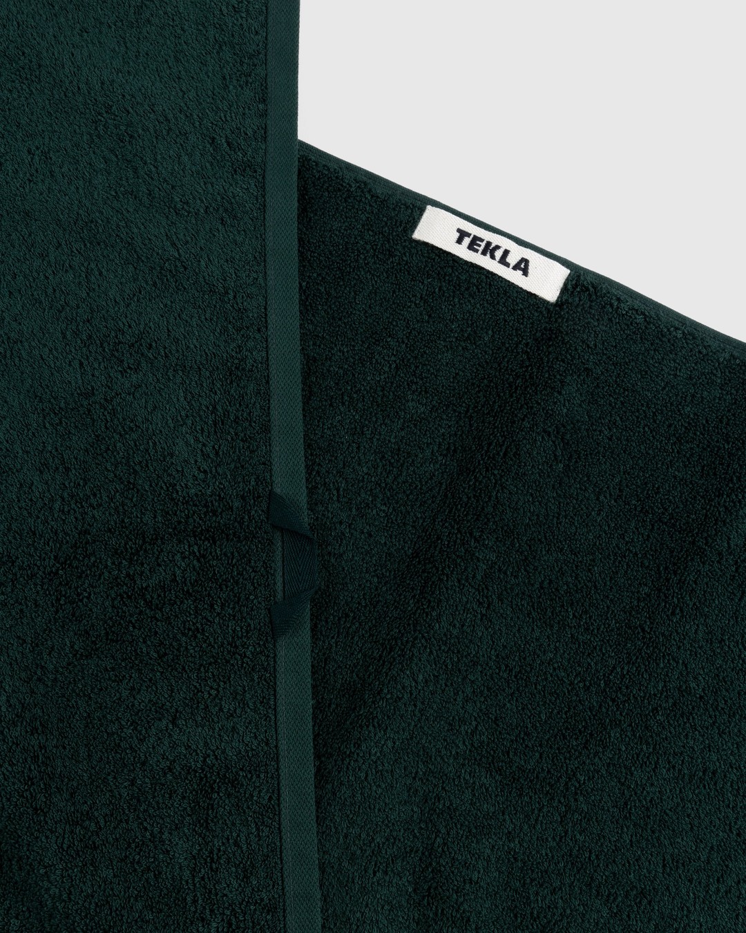 Tekla – Bath Towel Forest Green - Towels - Green - Image 3