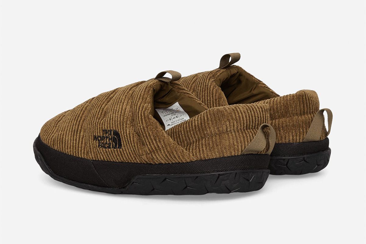 Shop the Best The North Face Slippers Here