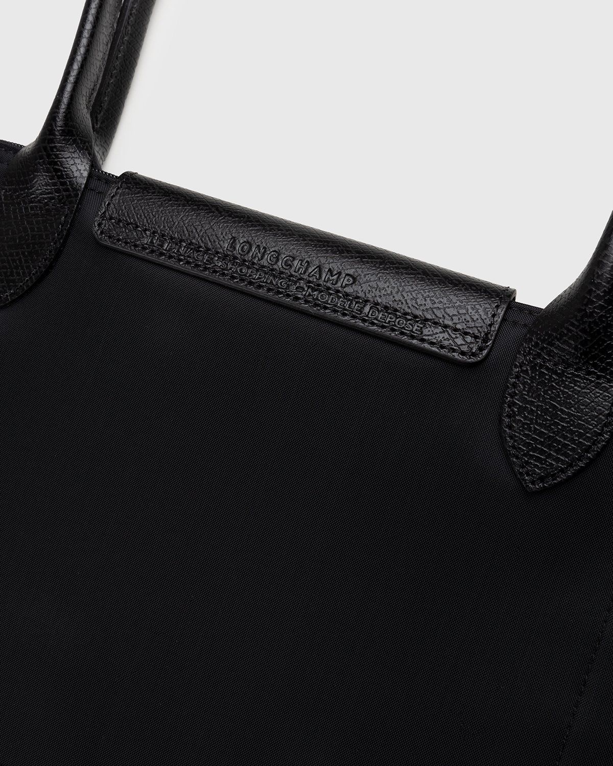 Longchamp x André Saraiva – Le Pliage André Shoulder Bag Black - Shoulder Bags - Black - Image 5