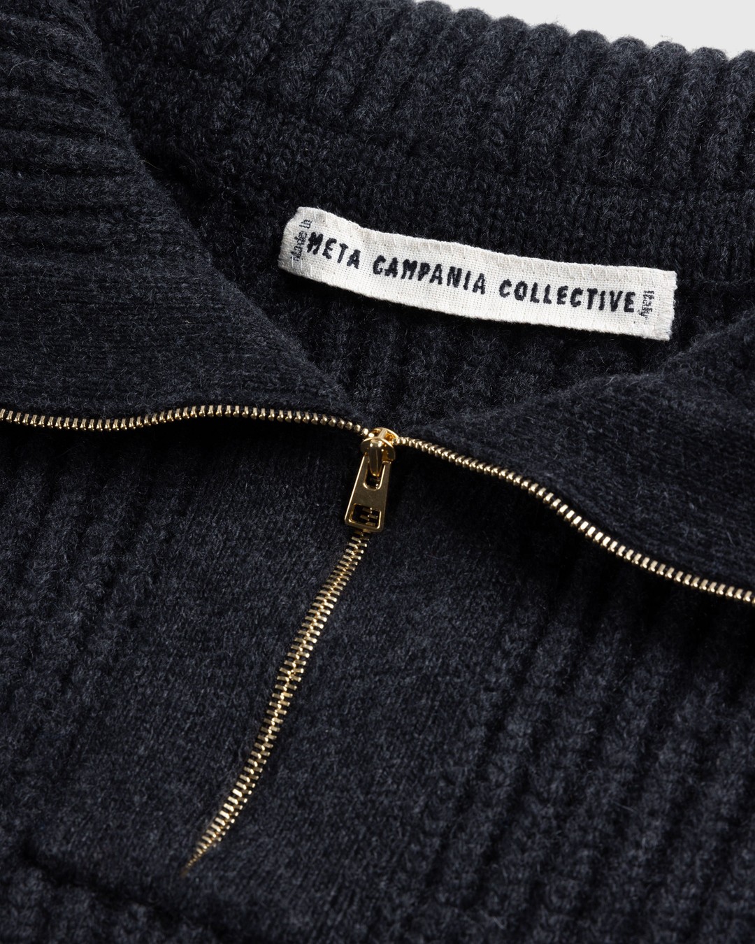 Meta Campania Collective – Michel Exaggerated Rib Cashmere Half Zip Weimaraner Grey - Knitwear - Grey - Image 7