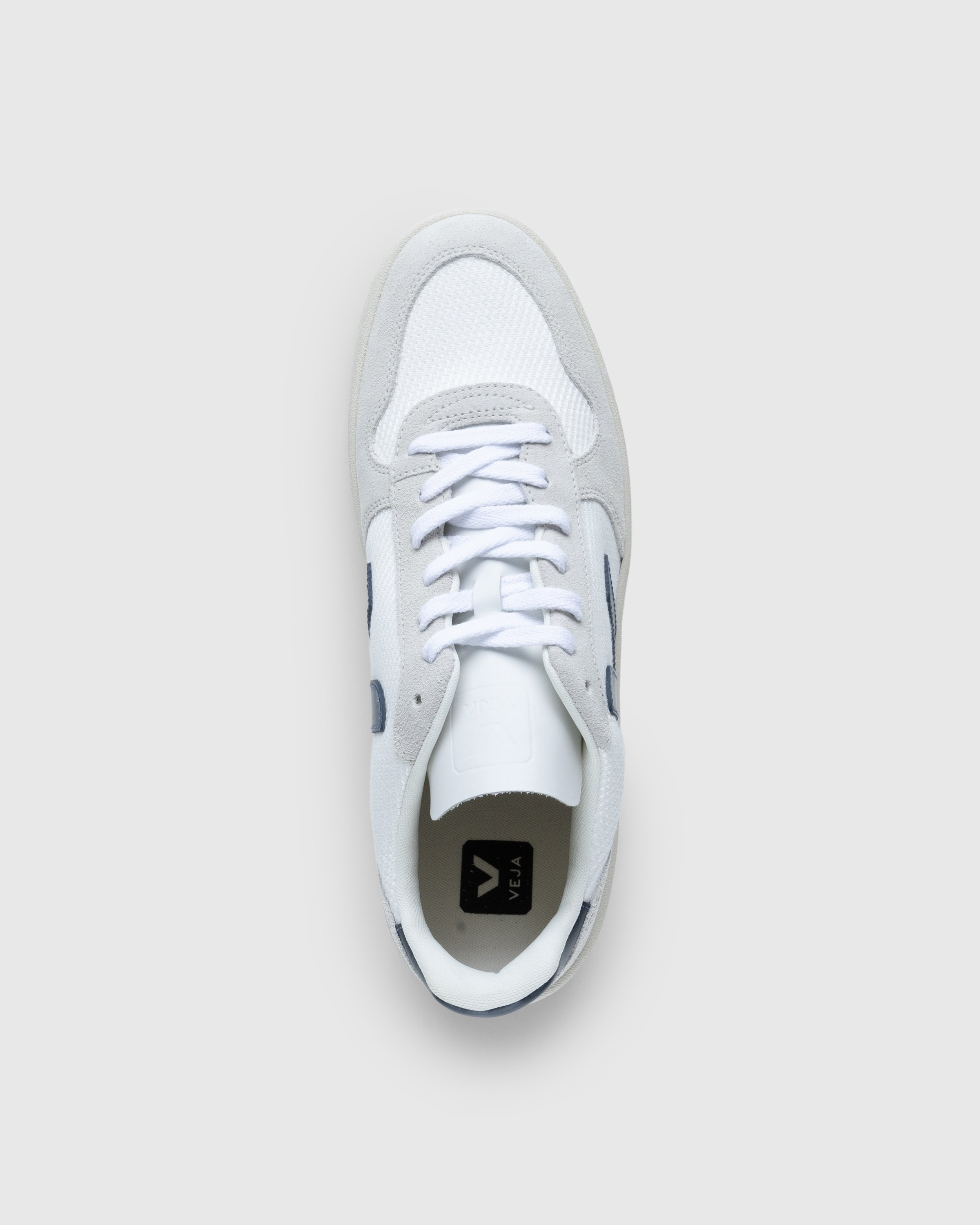 Veja v1 clearance bmesh white nautico