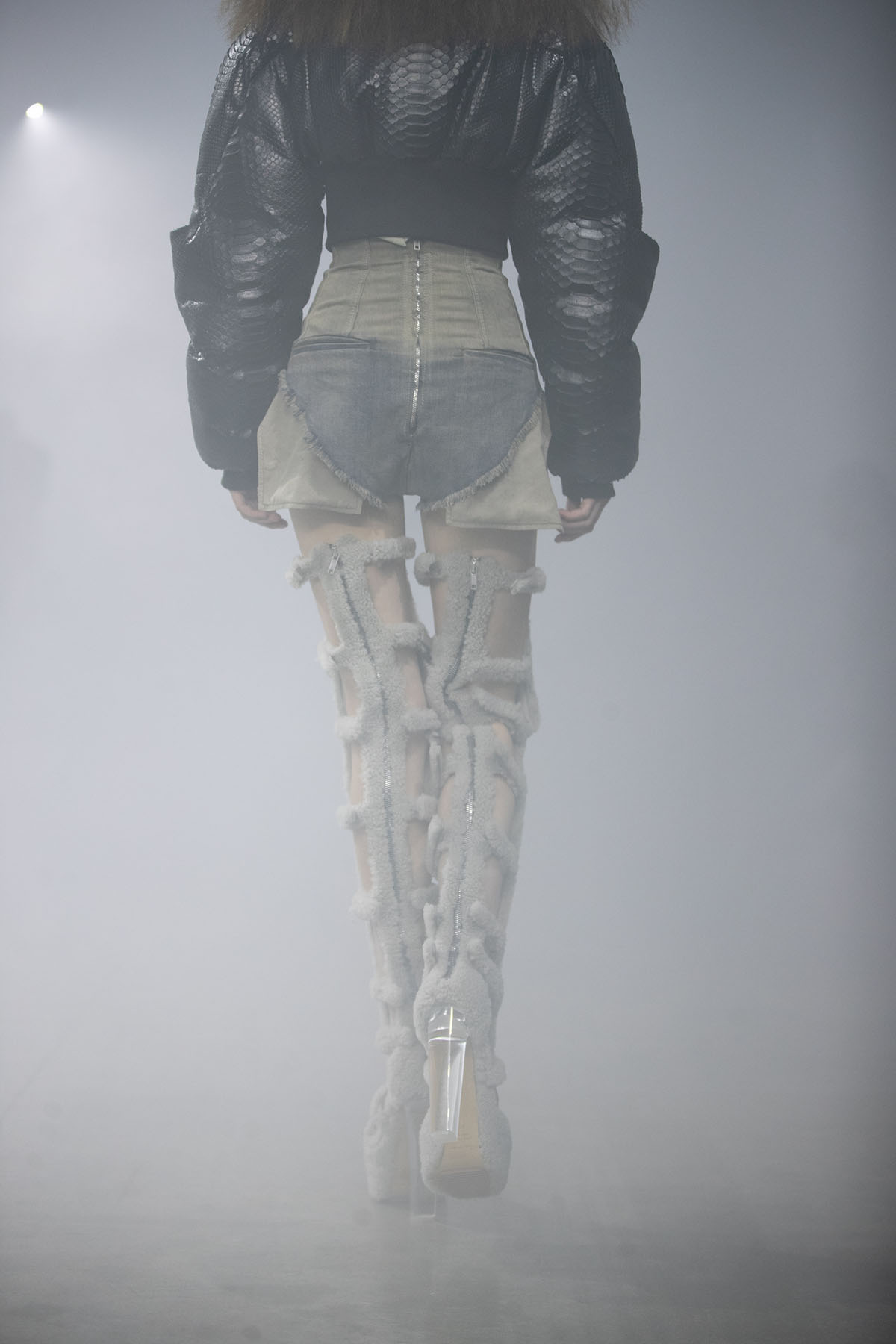 rick-owens-fw22-collection-18