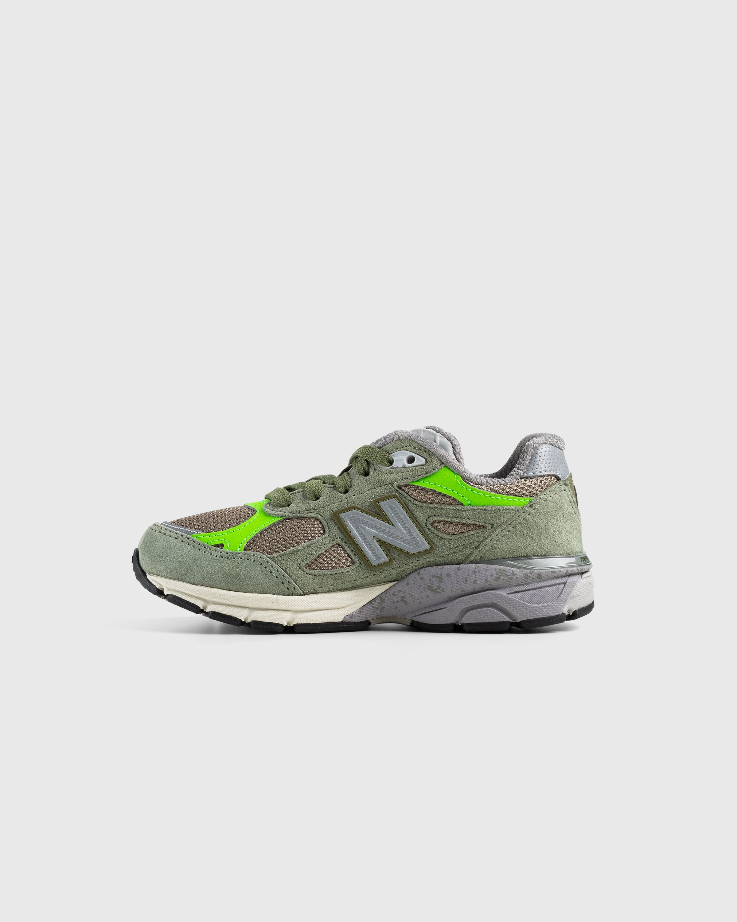 Patta x New Balance – Made in USA 990v3 Olive/White Pepper - Sneakers - Green - Image 5