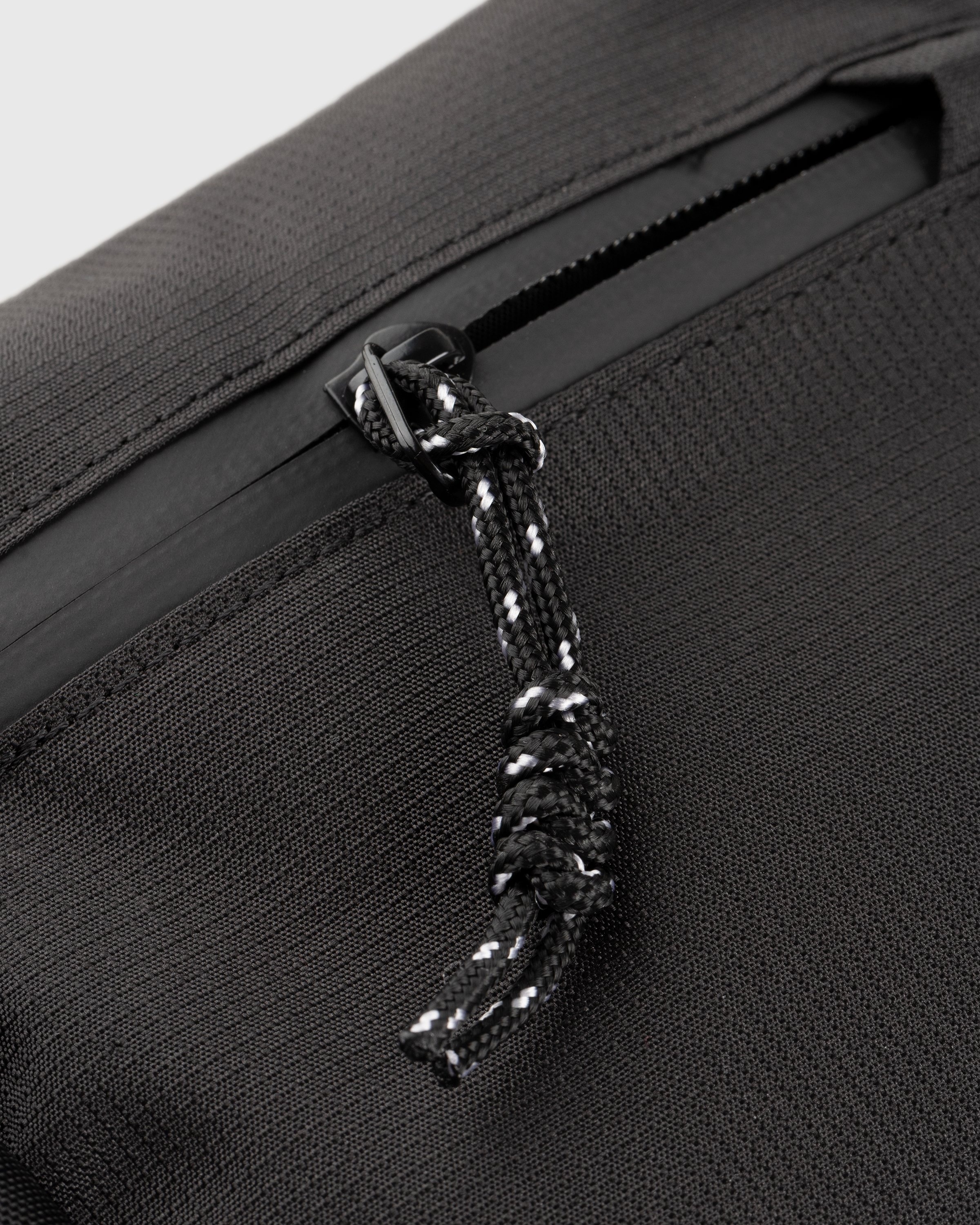 Gramicci – Climbing Chalk Bag Black - Bags - Black - Image 6