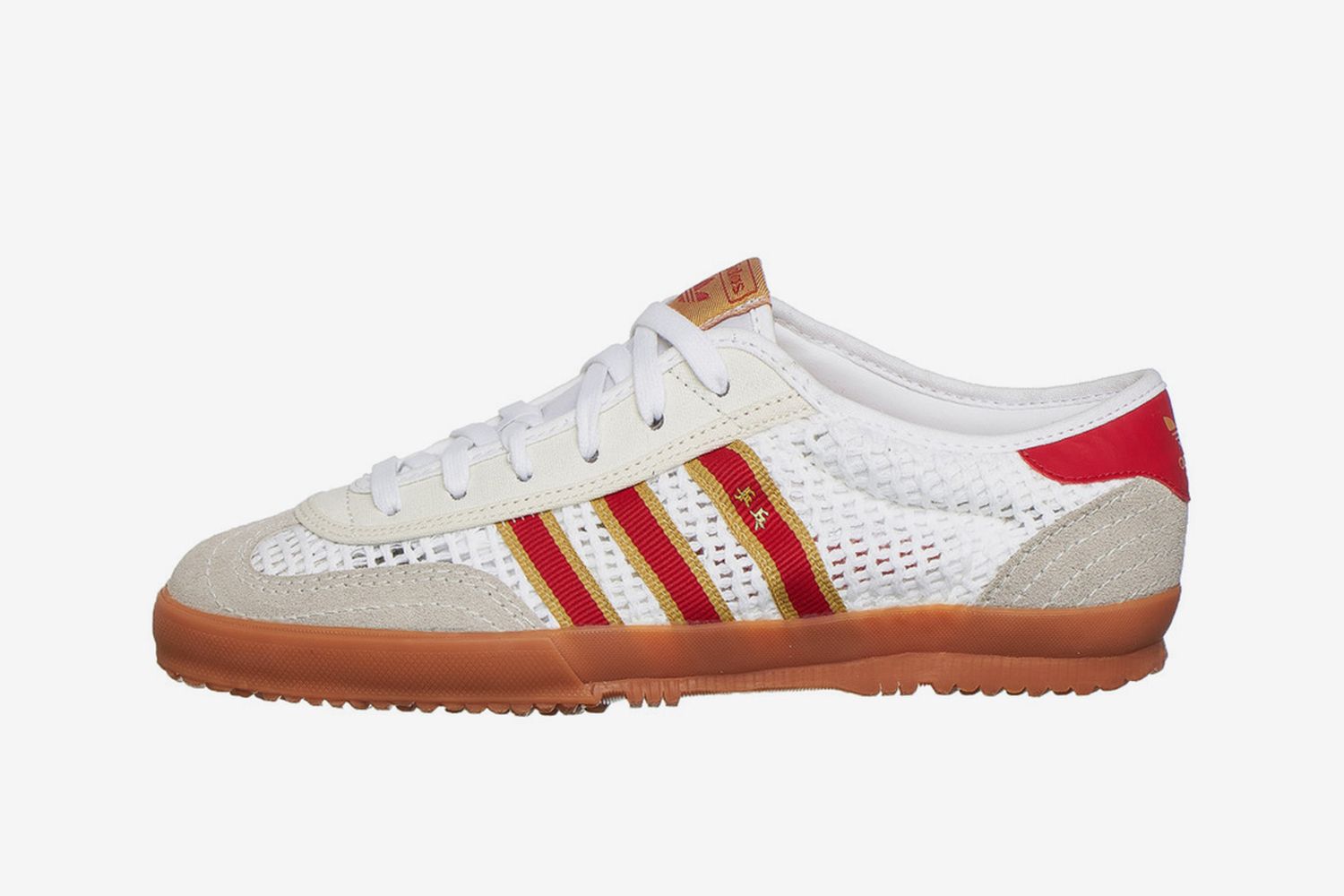 lightweight sneakers