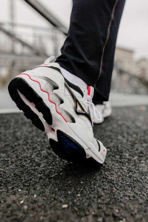 The Mizuno Wave Rider 1 OG Is a Serious '90s Throwback Sneaker