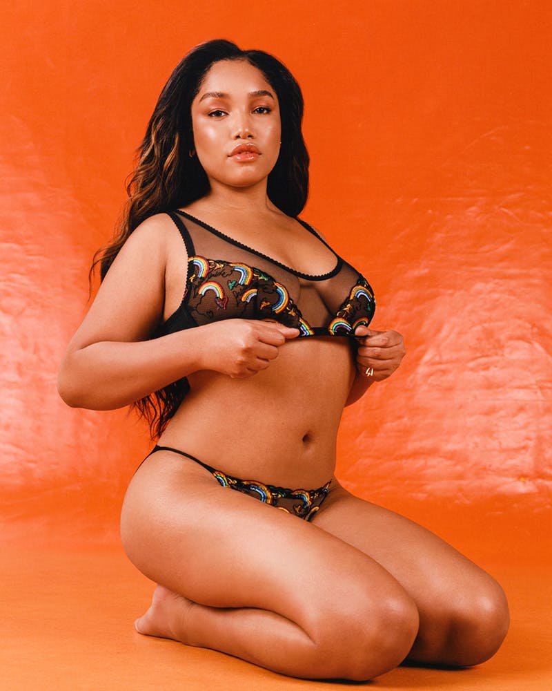 savage-x-fenty-pride-collection-15