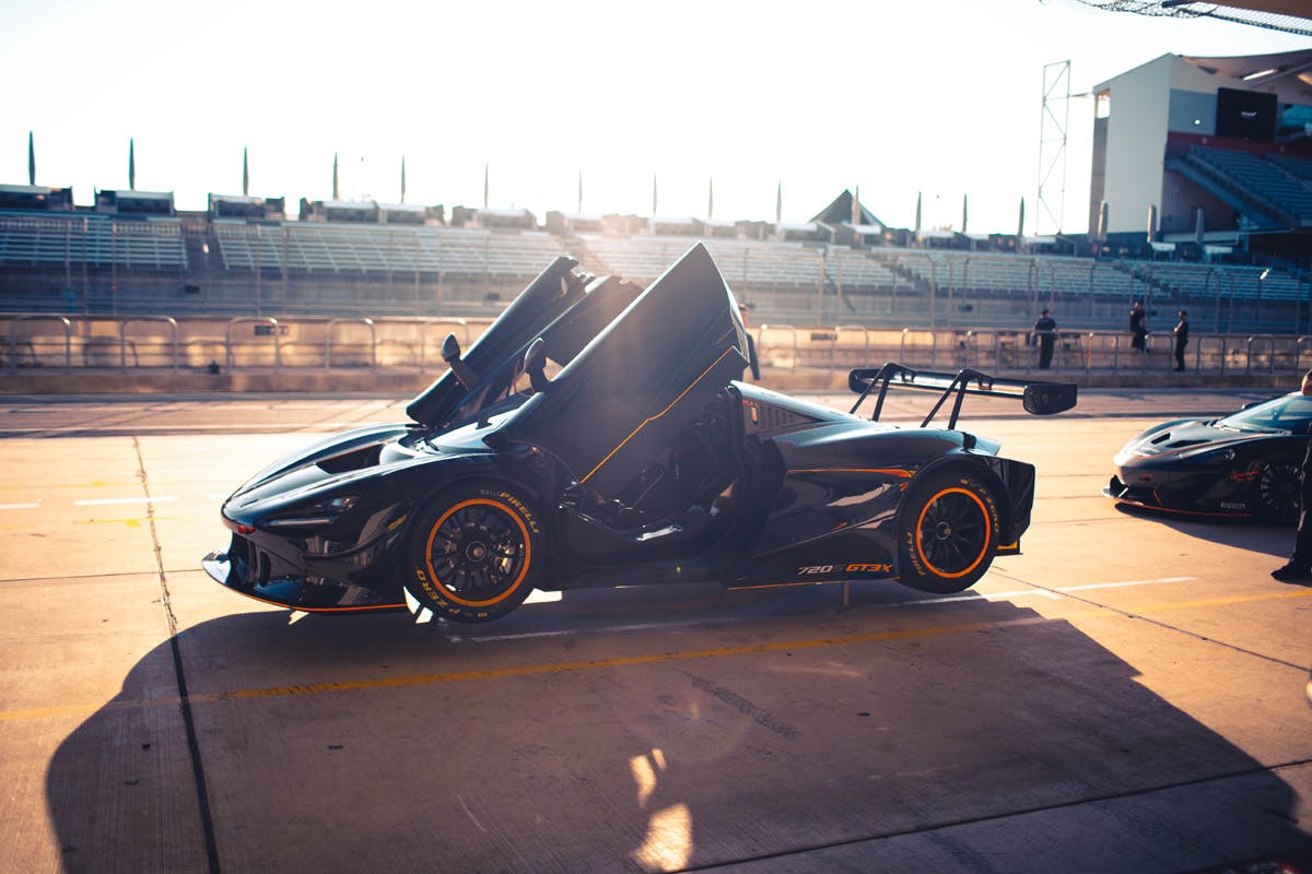 afternoon-driving-975000-racetrack-mclaren-720s-gt3x-04