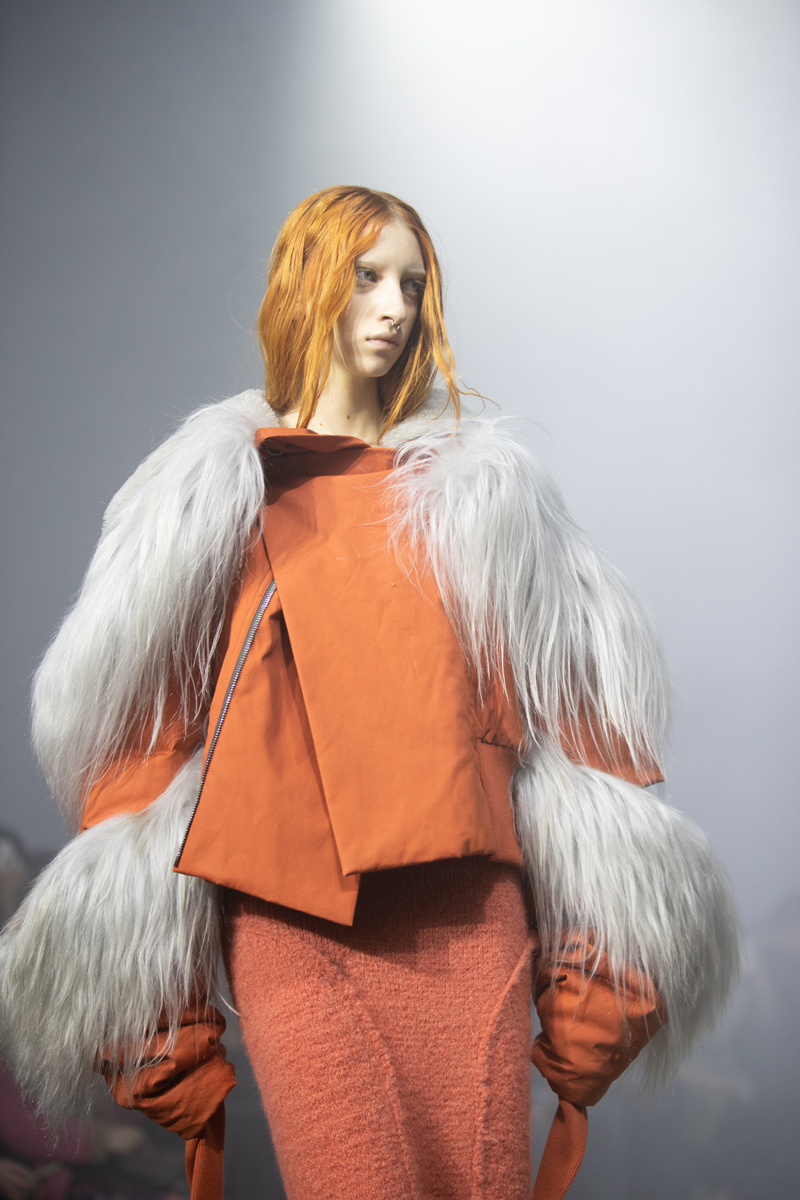 fw22-fashion-trends-faux-fur-hair-fleece (41)