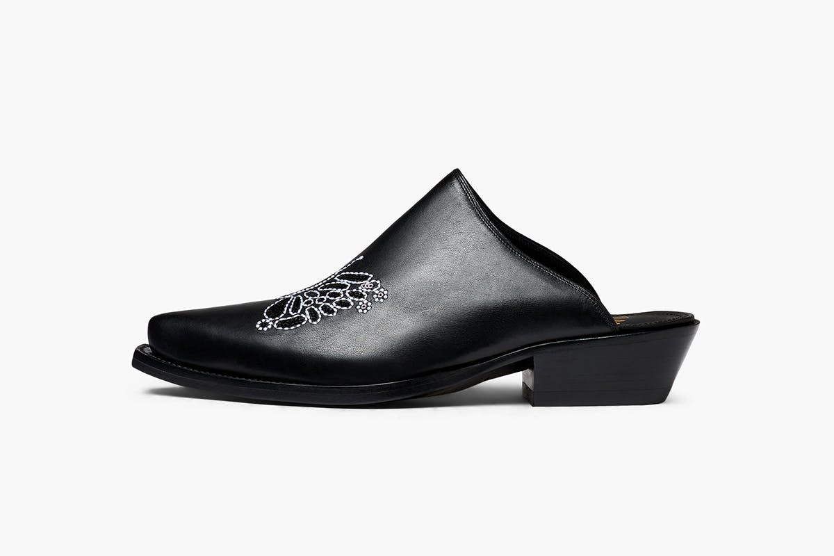 Needles Mules