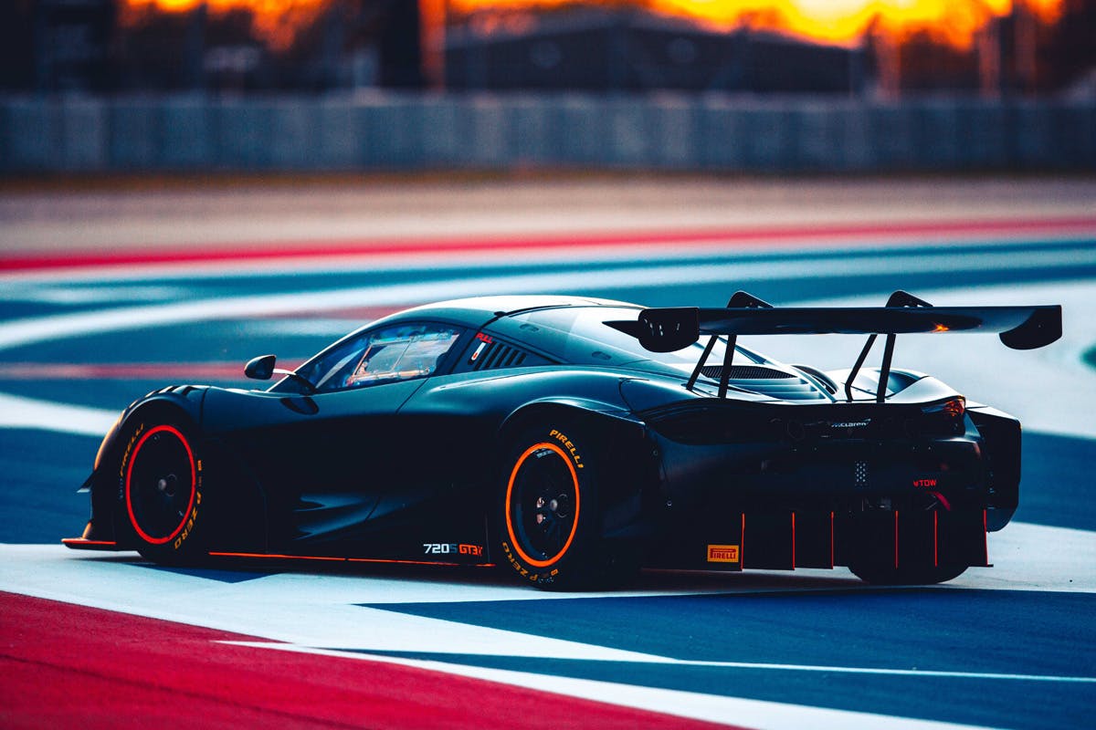 afternoon-driving-975000-racetrack-mclaren-720s-gt3x-010